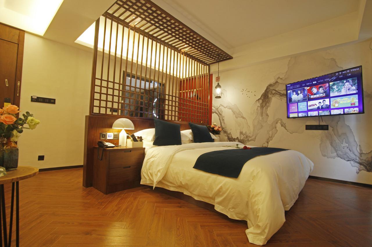 Hotel 張家界武陵源北岸輕奢客棧 森林公園店 Zhangjiajie Esterno foto