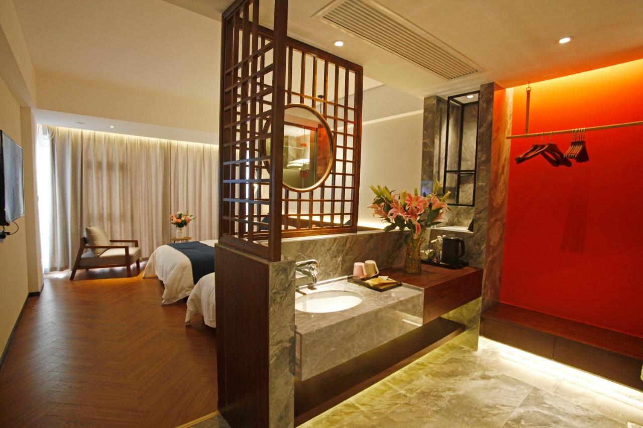 Hotel 張家界武陵源北岸輕奢客棧 森林公園店 Zhangjiajie Esterno foto