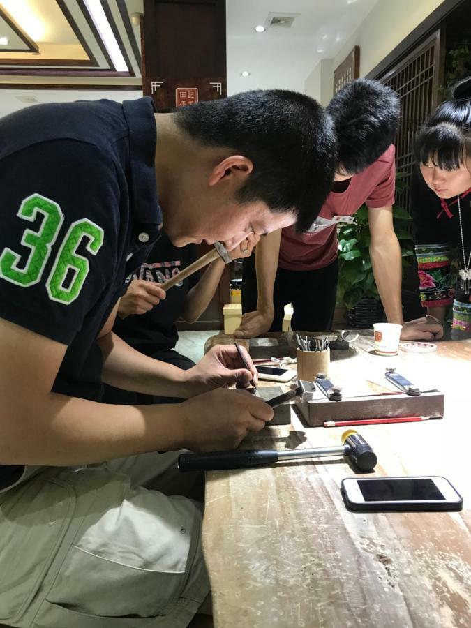Hotel 張家界武陵源北岸輕奢客棧 森林公園店 Zhangjiajie Esterno foto